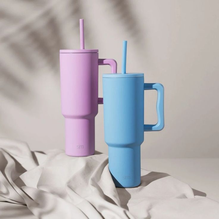 Modern 40 oz Tumbler with Handle and Straw Lid